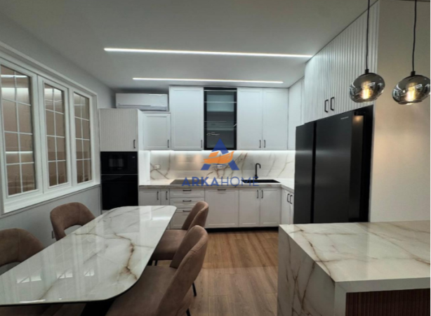 Tirane, jepet me qera apartament 2+1+Ballkon Kati 5, 77 m² 900 € (Prane Spar, Selvia)