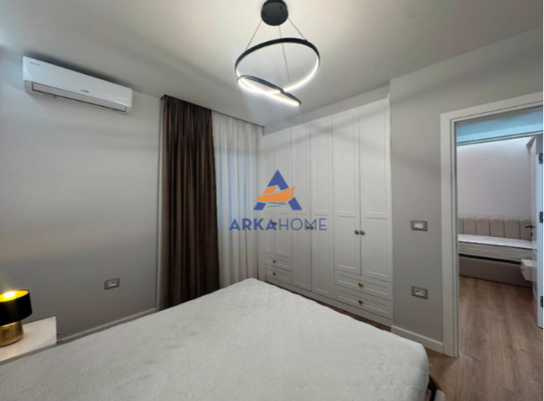 Tirane, jepet me qera apartament 2+1+Ballkon Kati 5, 77 m² 900 € (Prane Spar, Selvia)