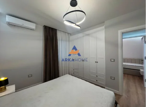 Tirane, jepet me qera apartament 2+1+Ballkon Kati 5, 77 m² 900 € (Prane Spar, Selvia)