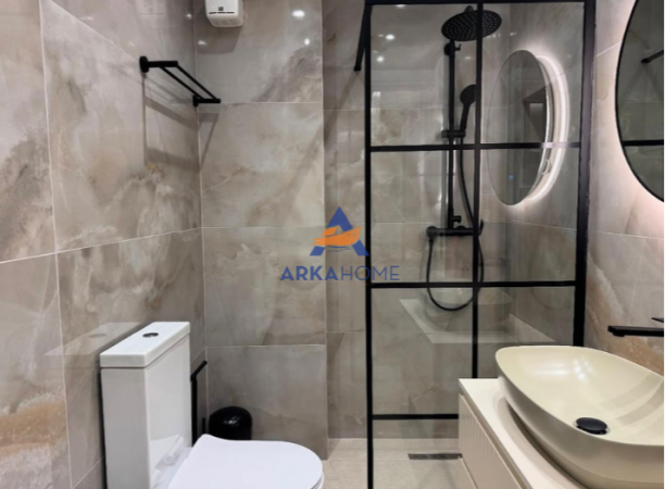 Tirane, jepet me qera apartament 2+1+Ballkon Kati 5, 77 m² 900 € (Prane Spar, Selvia)