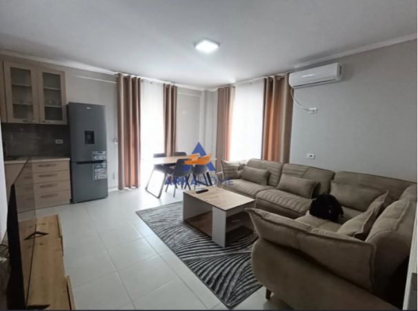 Tirane, jepet me qera apartament 2+1 Kati 5, 95 m² 700 € (ISH STACIONI TRENIT,RRUGA HAXHI HYSEN DALLIU)