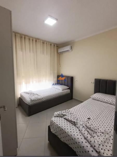 Tirane, jepet me qera apartament 2+1 Kati 5, 95 m² 700 € (ISH STACIONI TRENIT,RRUGA HAXHI HYSEN DALLIU)