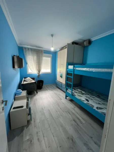 Tirane, jepet me qera apartament 2+1 Kati 8, 70 m² 500 € (bulevardi ri,kashar)