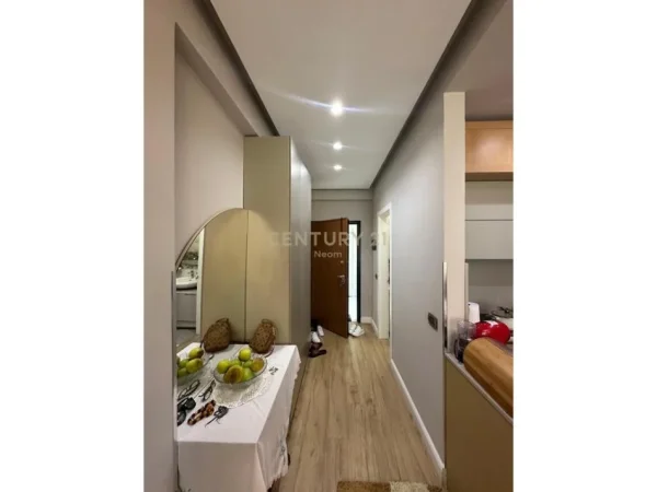 Tirane, shes apartament 2+1+Aneks+Ballkon Kati 4, 93 m² (Liqeni i Thate, FZ)