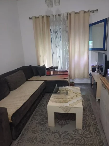 Tirane, shitet apartament 1+1 Kati 1, 33 m² 65.000 € 
