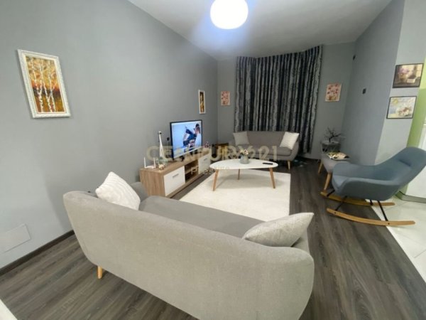 Tirane, shes Vile 3 Katshe Kati 3, 370 m² 850.000 € (Vilat Gjermane)