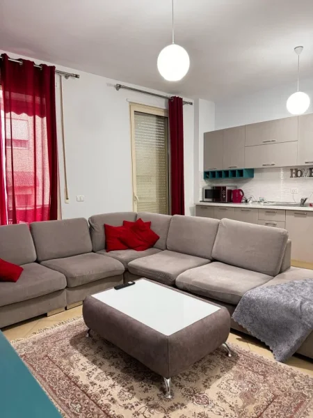 Shqiperi, jepet me qera apartament 2+1 Kati 2, 75 m² 700 € (LIQENI I THATE)