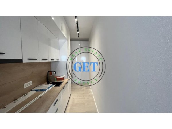 Durres, jepet me qera garsonier Kati 4, 40 m² 