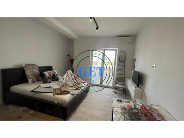 Durres, jepet me qera garsonier Kati 4, 40 m² 