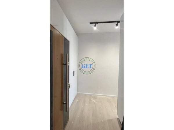 Durres, jepet me qera garsonier Kati 4, 40 m² 
