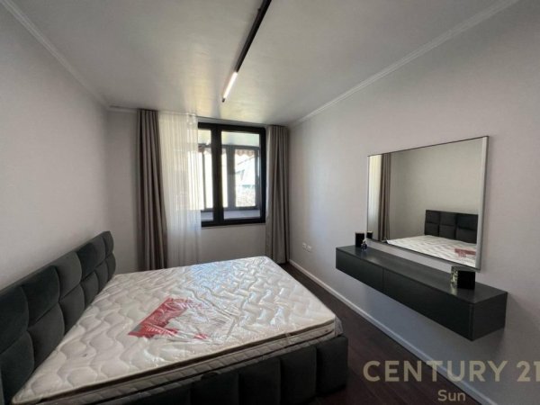 Tirane, jepet me qera apartament 1+1 Kati 10, 75 m² 850 € (RR.ELBASANIT)