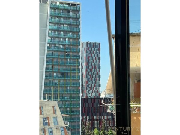 Tirane, jepet me qera apartament 1+1 Kati 10, 75 m² 850 € (RR.ELBASANIT)