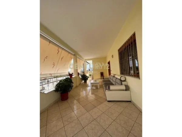 Durres, shitet shtepi 4+1+Aneks+Ballkon Kati 2, 478 m² 140.000 € (Durres Ish Kenet)