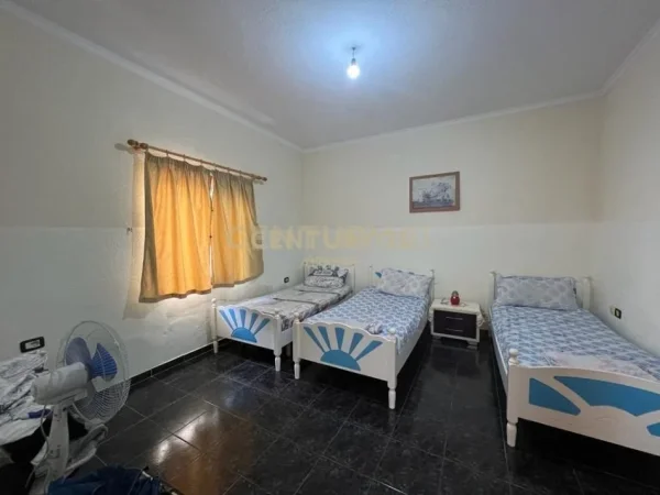 Durres, shitet shtepi 4+1+Aneks+Ballkon Kati 2, 478 m² 140.000 € (Durres Ish Kenet)