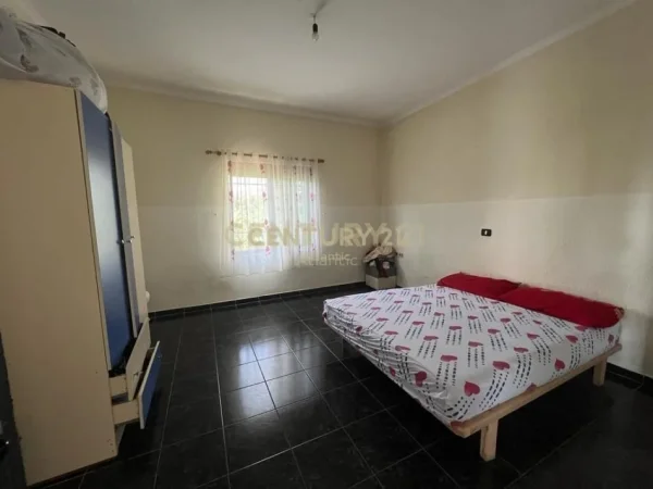 Durres, shitet shtepi 4+1+Aneks+Ballkon Kati 2, 478 m² 140.000 € (Durres Ish Kenet)