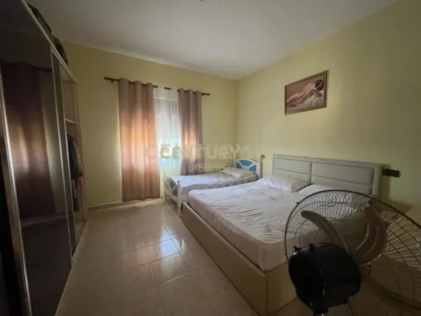 Durres, shitet shtepi 4+1+Aneks+Ballkon Kati 2, 478 m² 140.000 € (Durres Ish Kenet)