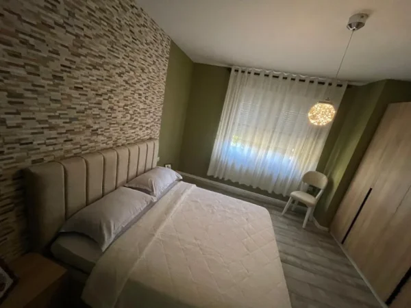 Tirane, jepet me qera apartament 1+1+Ballkon Kati 3, 78 m² 750 € (STADIUMI AIR ALBANIA)