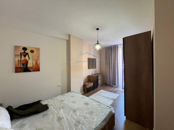 Tirane, jepet me qera apartament 2+1 Kati 3, 68 m² 1.200 € (Rruga e Barrikadave)