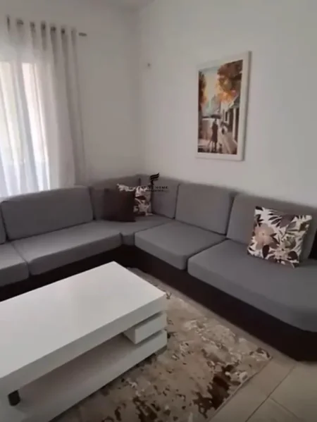 Tirane, jepet me qera apartament 2+1 Kati 3, 70 m² 600 € (VASIL SHANTO)
