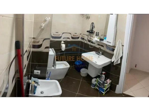 Shitet, Apartament 1+1, Misto Mame, Tiranë.