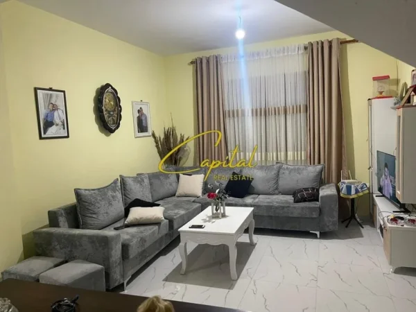 Tirane, jepet me qera apartament 2+1 Kati 1, 115 m² 600 € (ALI DEMI)