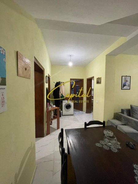 Tirane, jepet me qera apartament 2+1 Kati 1, 115 m² 600 € (ALI DEMI)