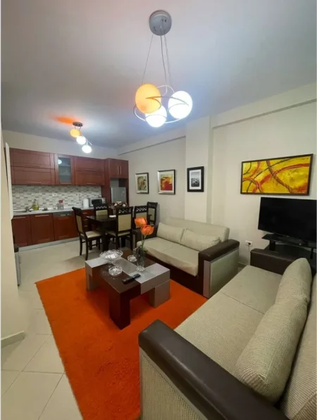 Tirane, jepet me qera apartament 2+1+Ballkon , 120 m² 550 € (Perball Delijorgjit)