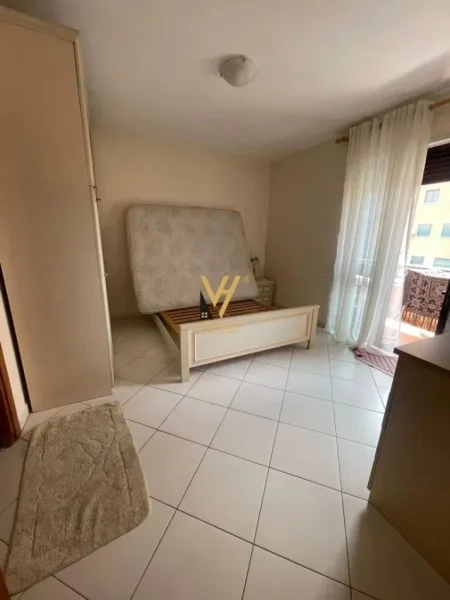 Tirane, shitet apartament 2+1+Ballkon Kati 6, 118 m² 300.000 € (RRUGA E BARRIKADAVE)