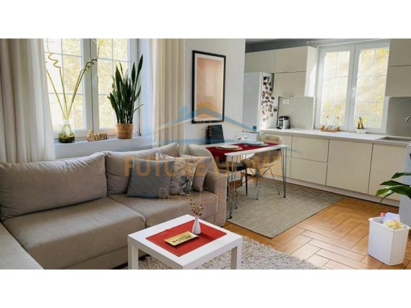 Tirane, jepet me qera apartament 2+1 Kati 3, 60 m² 650 € (21 Dhjetori)