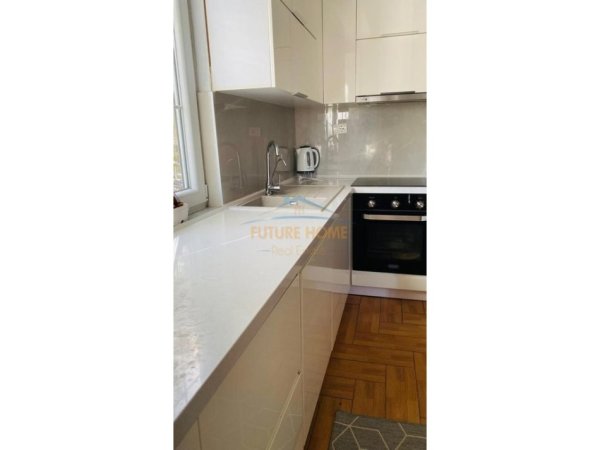 Tirane, jepet me qera apartament 2+1 Kati 3, 60 m² 650 € (21 Dhjetori)