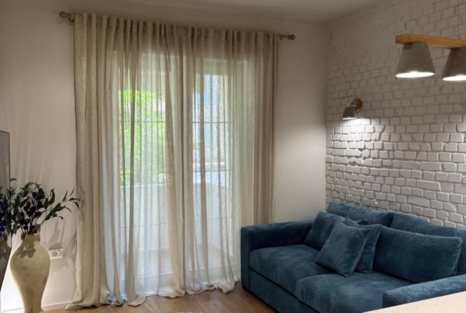 Tirane, jepet me qera apartament 2+1+Ballkon Kati 2, 70 m² 900 € (Myslym Shyri)