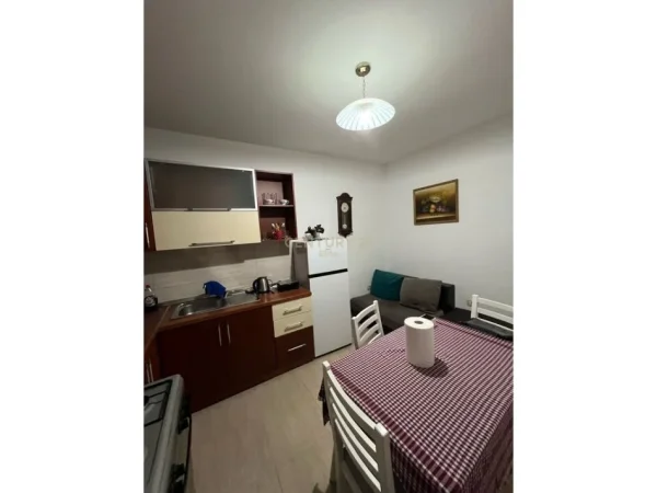 Tirane, shitet apartament 2+1 Kati 3, 76 m² 150.000 € (Rruga e Elbasanit)