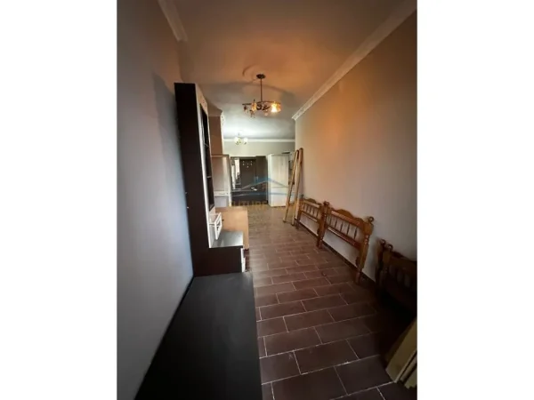 Tirane, shitet apartament 2+1 Kati 1, 84 m² 125.000 € (Yzberisht)