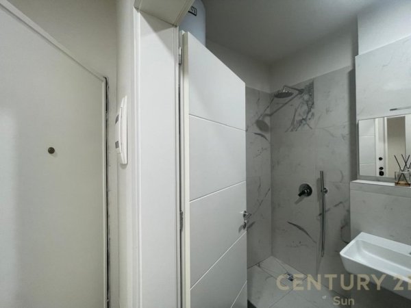 Tirane, jepet me qera apartament 2+1+Aneks+Ballkon Kati 2, 105 m² 950 € (RRUGA E KOSOVAREVE)