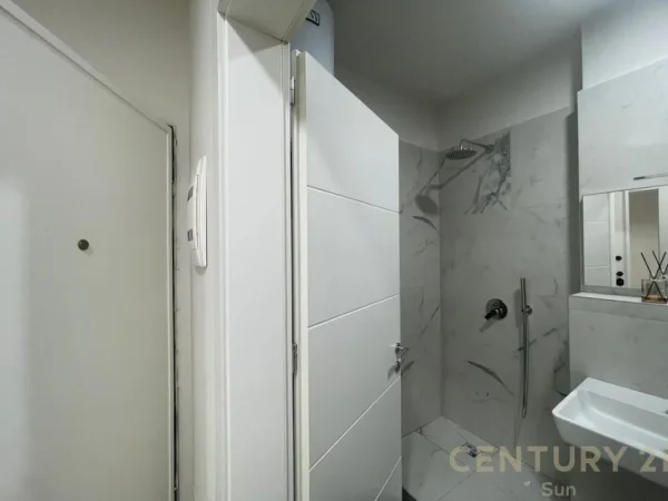 Tirane, jepet me qera apartament 2+1+Aneks+Ballkon Kati 2, 105 m² 950 € (RRUGA E KOSOVAREVE)