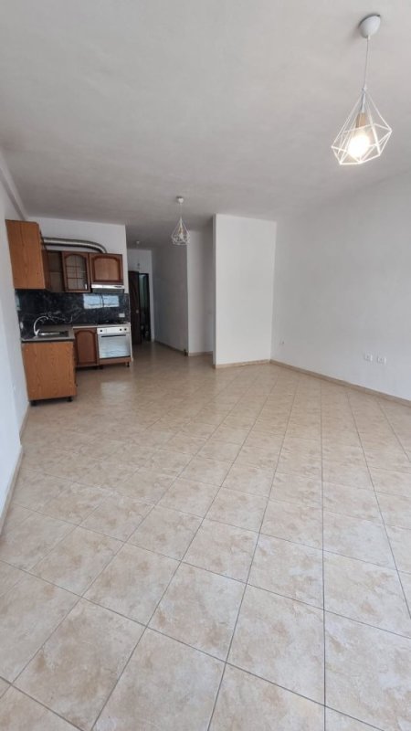 Tirane, Shitet OKAZION Apartament 2+1 Kati 7, 114 m² 150.000 € (SHITET OKAZION SUPER APARTAMENTI 2+1+2 ME BALLKON PLUS 1 POST PARKIMI NE ASTIR)