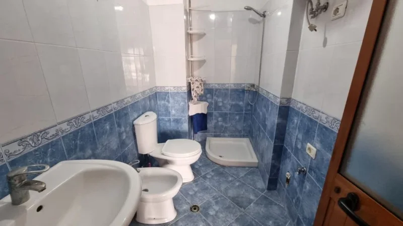 Tirane, Shitet OKAZION Apartament 2+1 Kati 7, 114 m² 156.000 € (SHITET OKAZION SUPER APARTAMENTI 2+1+2 ME BALLKON PLUS 1 POST PARKIMI NE ASTIR)