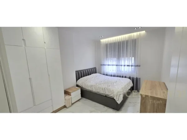 Tirane, jepet me qera apartament 3+1+Aneks+Ballkon Kati 2, 99 m² 800 € (Don Bosko)
