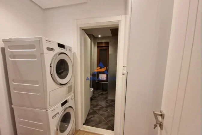 Tirane, shitet Vile 3 Katshe Kati 0, 225 m² 600.000 € (Tek Tegu)