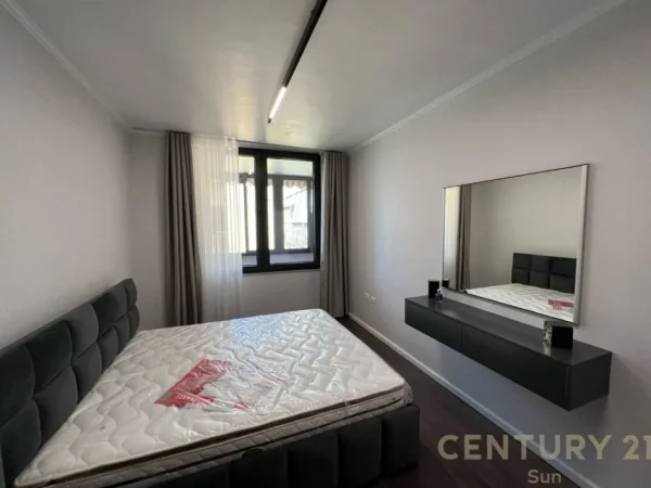 Tirane, jepet me qera apartament 1+1+Aneks+Ballkon Kati 10, 75 m² 850 € (Rruga e Elbasanit)