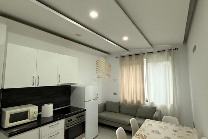 Tirane, jepet me qera apartament 2+1+Ballkon Kati 2, 65 m² 500 € (Rruga Bardhyl)