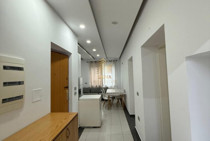 Tirane, jepet me qera apartament 2+1+Ballkon Kati 2, 65 m² 500 € (Rruga Bardhyl)
