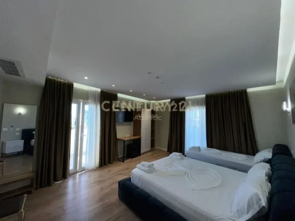 Mali Robit, shes hotel Kati 5, 3.000 m² 3.500.000 € (Mali i Robit)