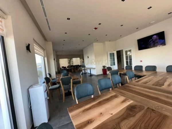 Mali Robit, shes hotel Kati 5, 3.000 m² 3.500.000 € (Mali i Robit)