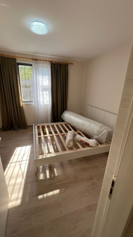 Tirane, jepet me qera apartament 1+1+Aneks+Ballkon Kati 1, 55 m² 350 € (Yzberisht)