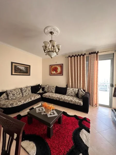 OKAZION :Rinegociohet cmimi tani në 85.000 eur .Shitet apartament 2+1+Ballkon Kati 6, 85.000 € (Lagjja Kryengritja e Fierit, Fier)