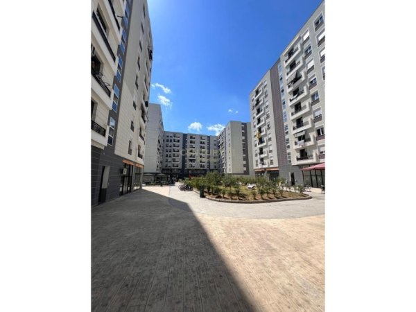 Tirane, jepet me qera apartament 2+1+Aneks+Ballkon Kati 8, 108 m² 1.000 € (KOMPLEKSI STAR)