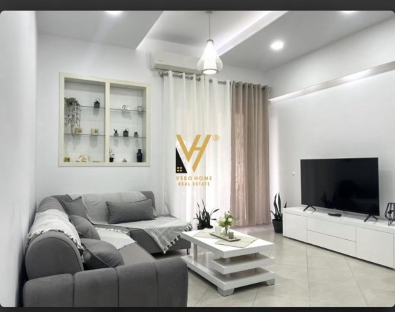 Tirane, jepet me qera apartament 1+1+Ballkon Kati 2, 75 m² 600 € (KOPSHTI BOTANIK)