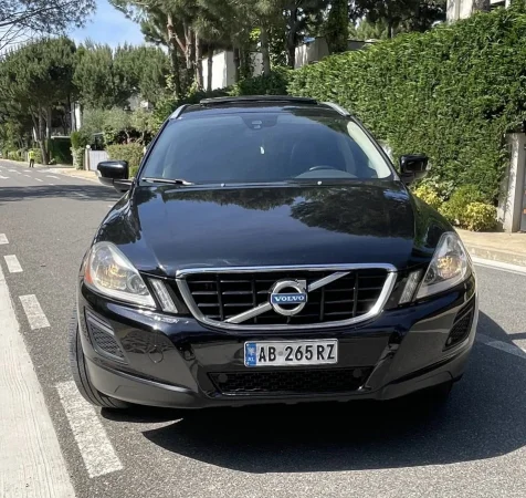 Tirane, shitet SUV | Xhip Volvo XC60 Benzin+Gaz, e zeze automatik Klima 220 km