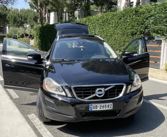 Tirane, shitet SUV | Xhip Volvo XC60 Benzin+Gaz, e zeze automatik Klima 220 km